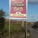 ベッド・アンド・ブレックファスト Bridge View House And Restaurant