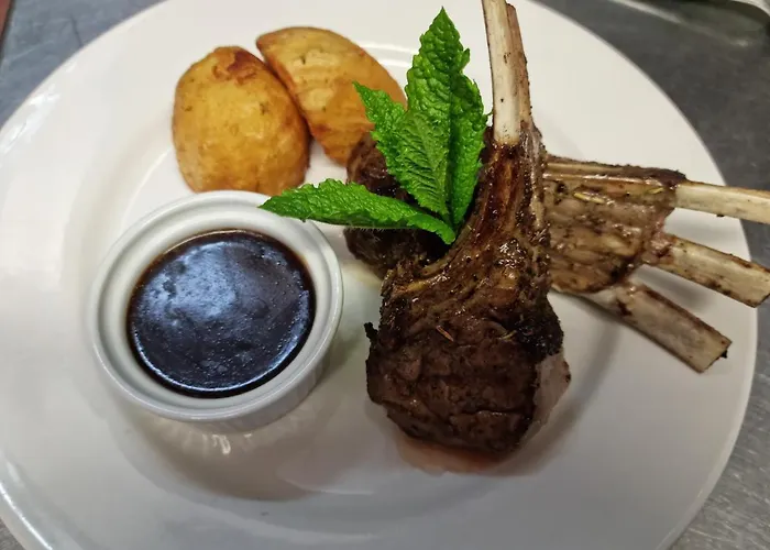 Bridge View House And Restaurant